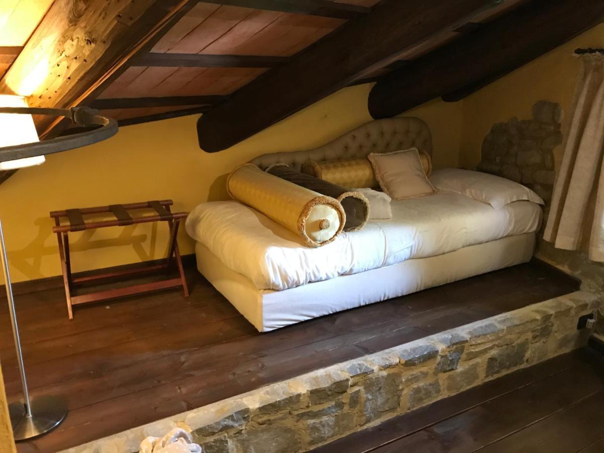 Dimora I Manichei Hotel Monforte D'Alba Eksteriør billede