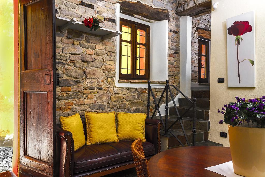 Dimora I Manichei Hotel Monforte D'Alba Eksteriør billede